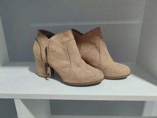 Botines beige mujer