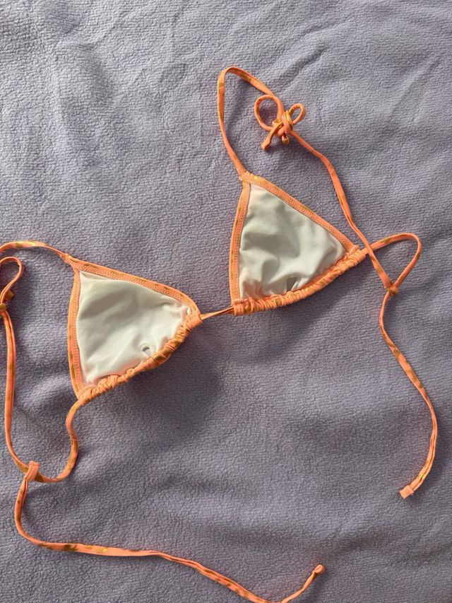Bikini Triángulo Naranja Dorado
