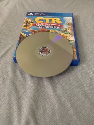 PS4: Crash Team Racing + Street Fighter