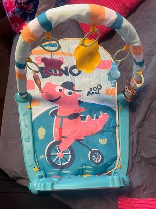 Alfombra actividades bebé piano