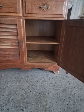 Armario vintage de madera