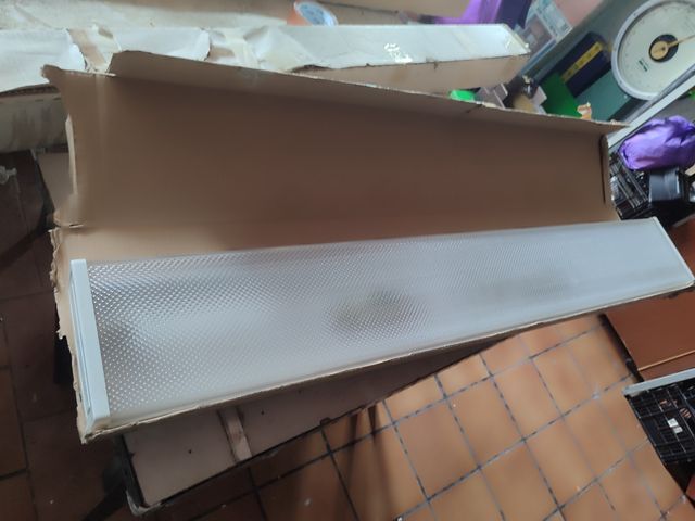 Lampara techo  fluorescente 125cm