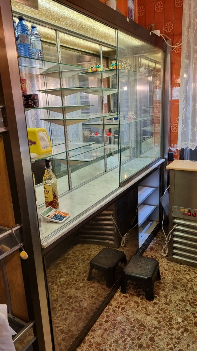 Vitrina expositora cristal - metal