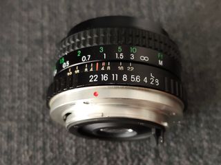 Cámara reflex Cosina CT1G + 3 objetivos