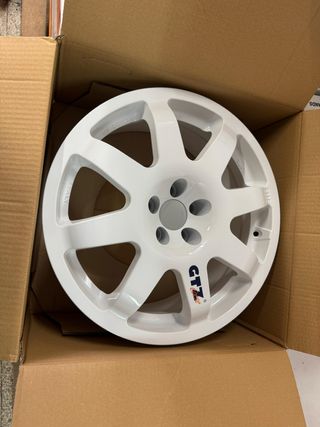 Llantas grA en 17" 5 tornillos