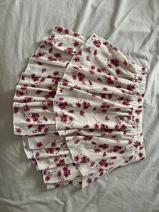 Mini Falda Shein Flores - Talla S
