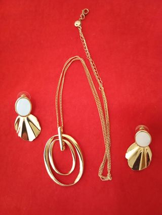 Collar y pendientes SFERA dorados