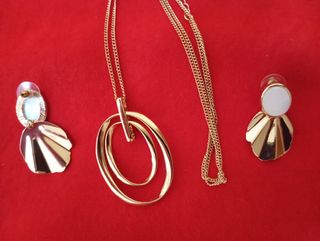Collar y pendientes SFERA dorados