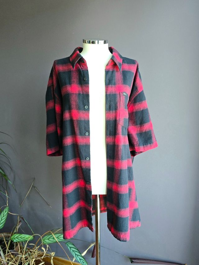 Camisa Hollister cuadros rojo-negro