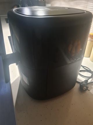 Freidora de aire Cecotec  de 6l.