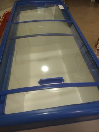 Congelador con tapa de vidrio