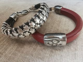 Pulseras cuero: negro y roja. Estilo UNO de 50