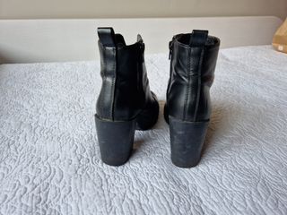 Botines negros tacón alto