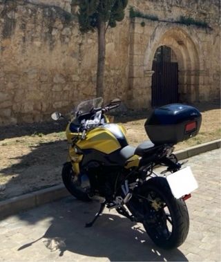 Top Case original BMW para R 1250 RS de 30 litros.