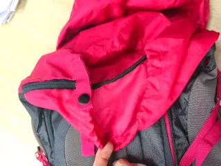 Mochila Quechua Forclaz 30 Air Gris/Rosa