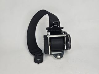 Cinturón trasero izquierdo Mercedes-Benz Clase C A2078602385