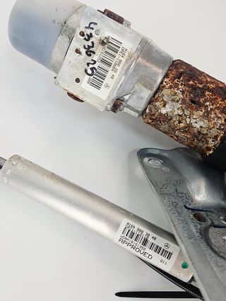 Bomba hidráulica amortiguación portón Mercedes-Benz ML A1648002848