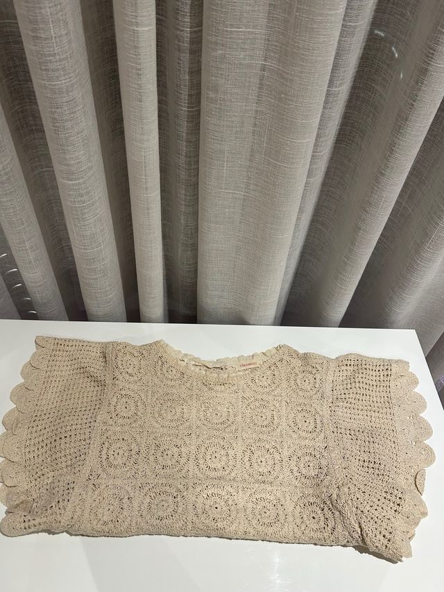 Blusa crochet beige