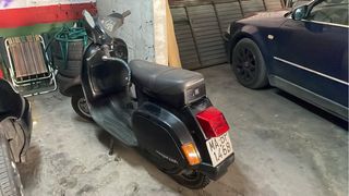 Vespa 125cc - Moto clásica