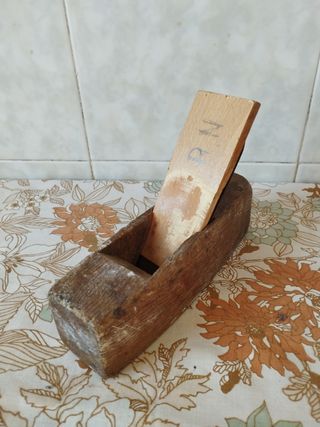Cepillo carpintero antiguo