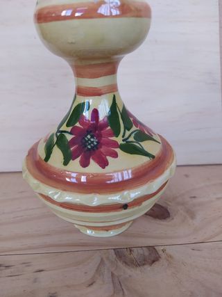 Botijo antiguo pintado a mano ornamentado años 50