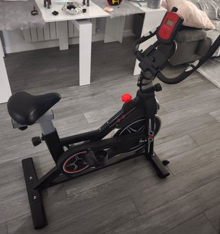 Bicicleta estática ejercicio