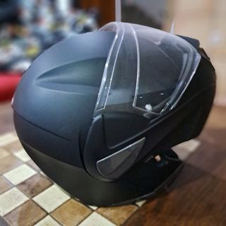 Guantes moto Arlen Ness y casco airoh