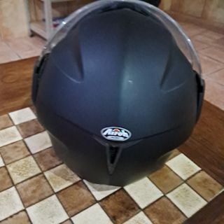 Guantes moto Arlen Ness y casco airoh