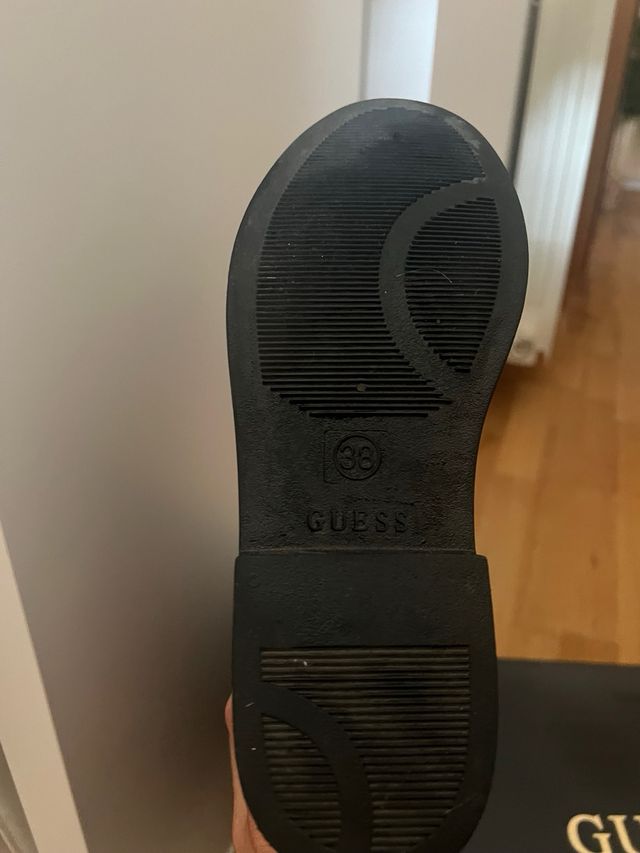 Botas altas Guess negras, talla 38