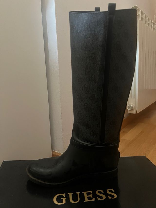 Botas altas Guess negras, talla 38