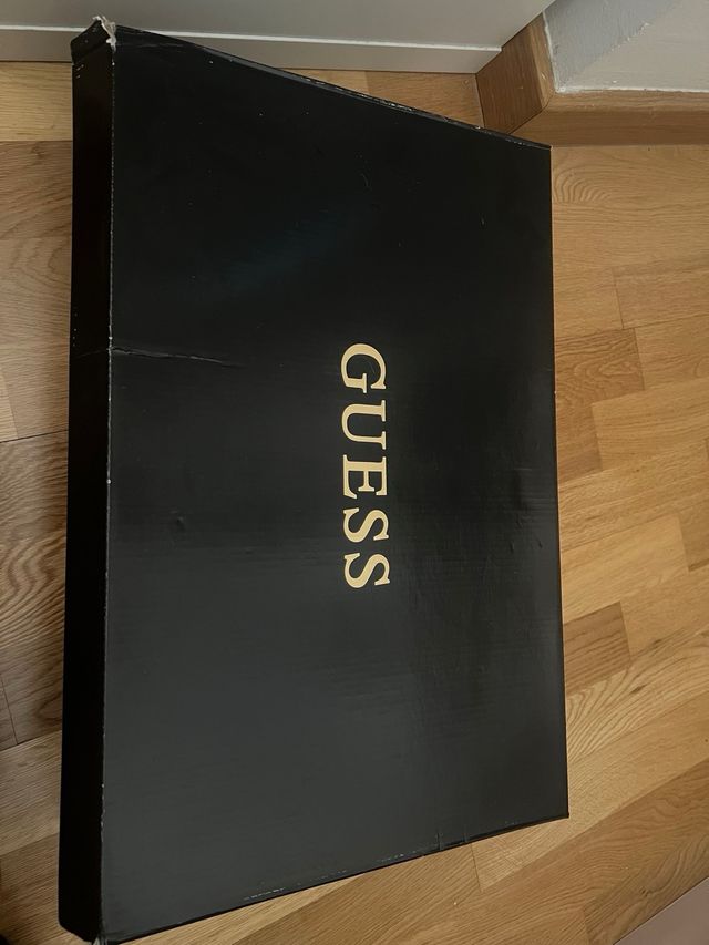 Botas altas Guess negras, talla 38