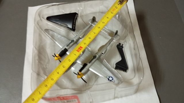 Aereo P-38 Lightning scala 1:95