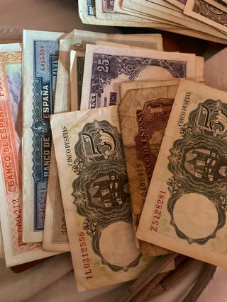 Billetes y monedas  antiguos 