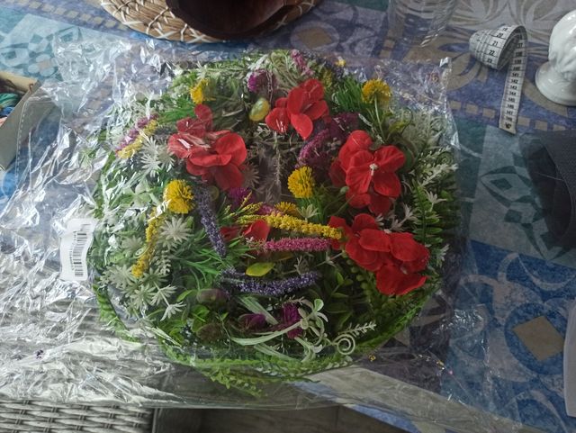 Corona flores plástico