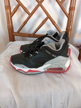 Zapatillas Nike Air Jordan - negras y rojas