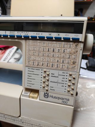 Máquina Coser Husqvarna 1100