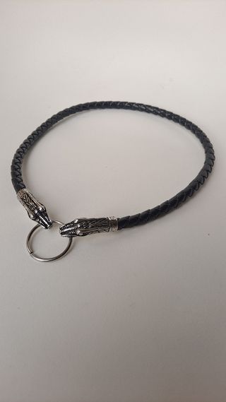 Collar vikingo de cuero negro y cabezas de dragón 