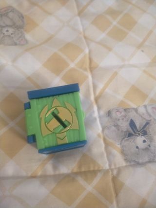 Piratix: 2 
cubos + figura