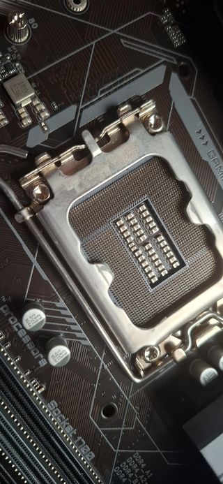 Gigabyte B660 Gaming X DDR4 - Scheda Madre