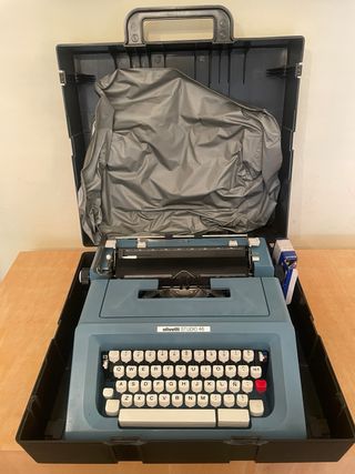 Olivetti Studio 46 - Máquina de escribir