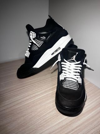 Jordan 4 Retro - White Thunder