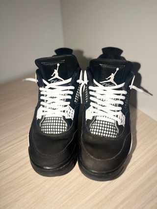 Jordan 4 Retro - White Thunder