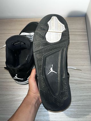 Jordan 4 Retro - White Thunder