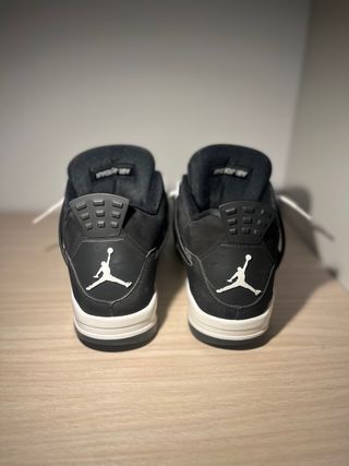 Jordan 4 Retro - White Thunder