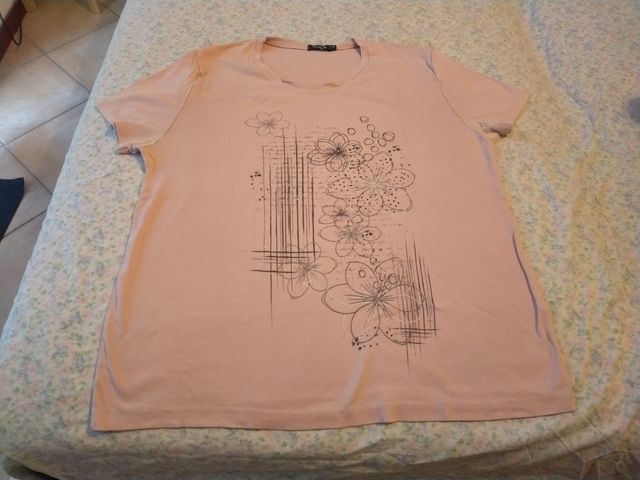 Maglietta manica corta donna con motivo floreale