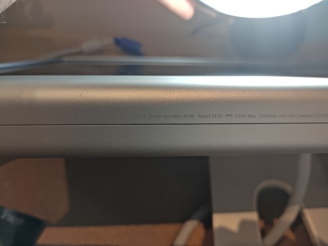 Monitor Apple Cinema Display A1081