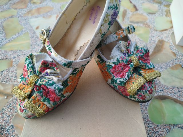 Zapatos de fallera blancos 