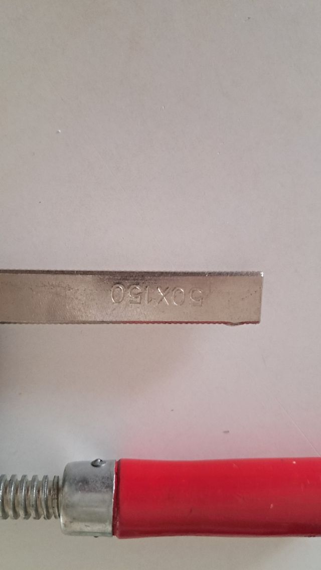 Prensas o mordaza de hierro nodular.