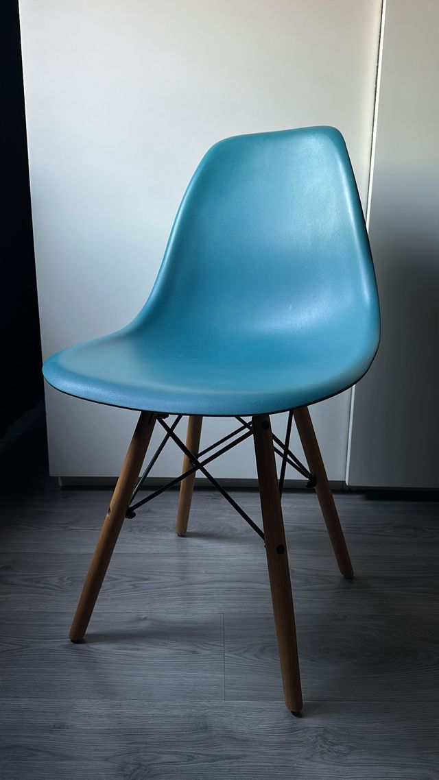 Sillas azules para comedor