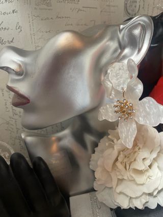 Pendientes grandes flor nacarada bodas Novias